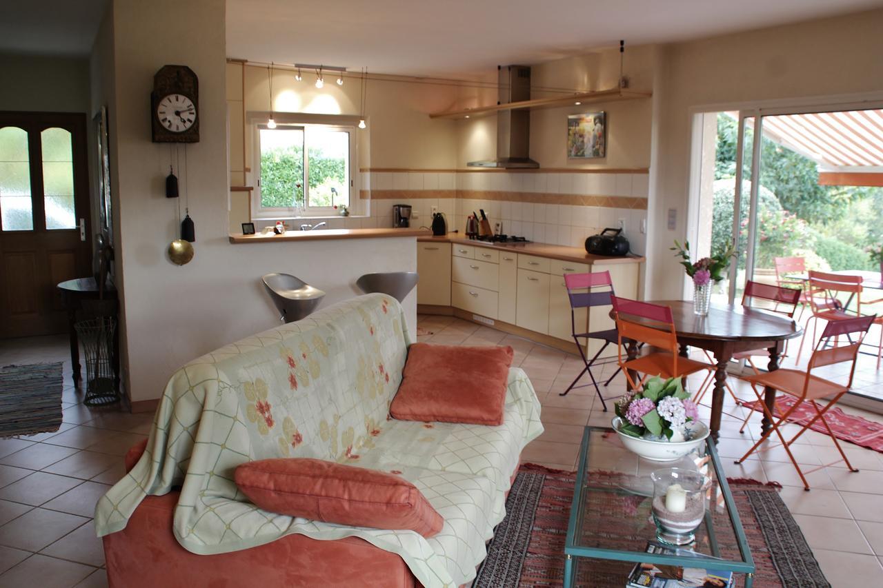 Gite Au Bouzigues Monlaur-Bernet Extérieur photo